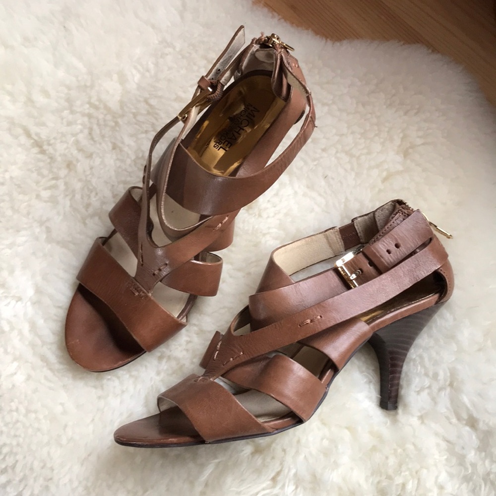 MK - leather strap heel